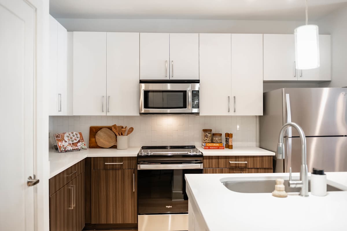 Steelworks apartment kitchen - Atlanta, GA