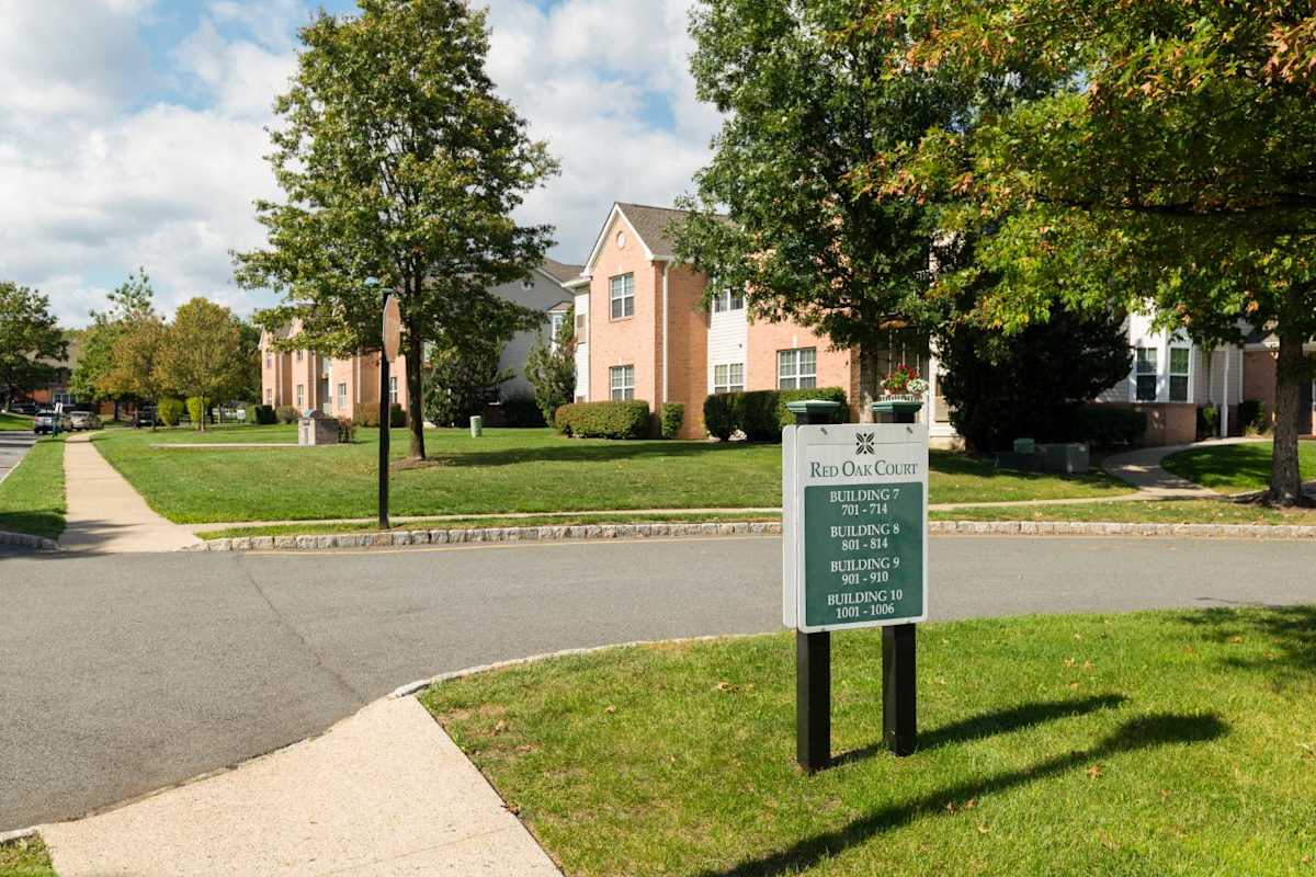 Sterling Parc at Hanover community sign and exterior - Cedar Knolls, NJ