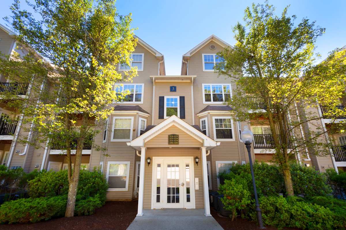The Point at Still River exterior apartment building - Danbury, CT