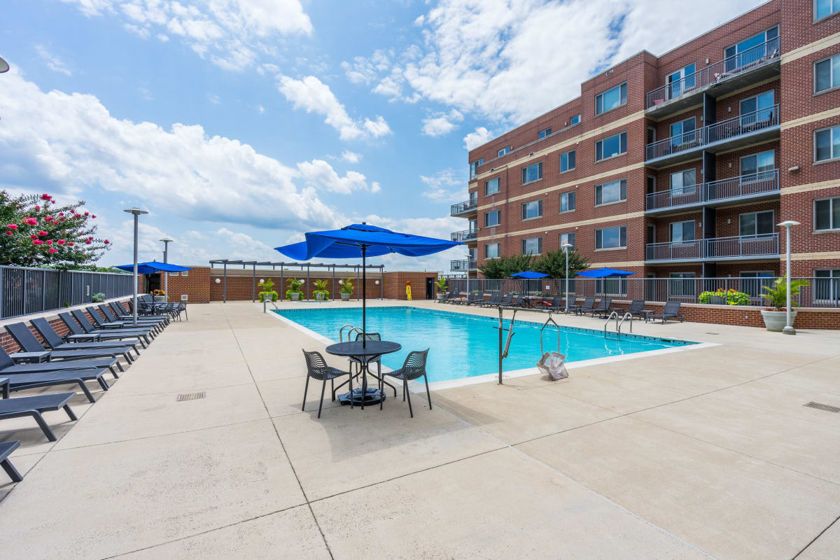 Vantage Mosaic swimming pool - Falls Church, VA