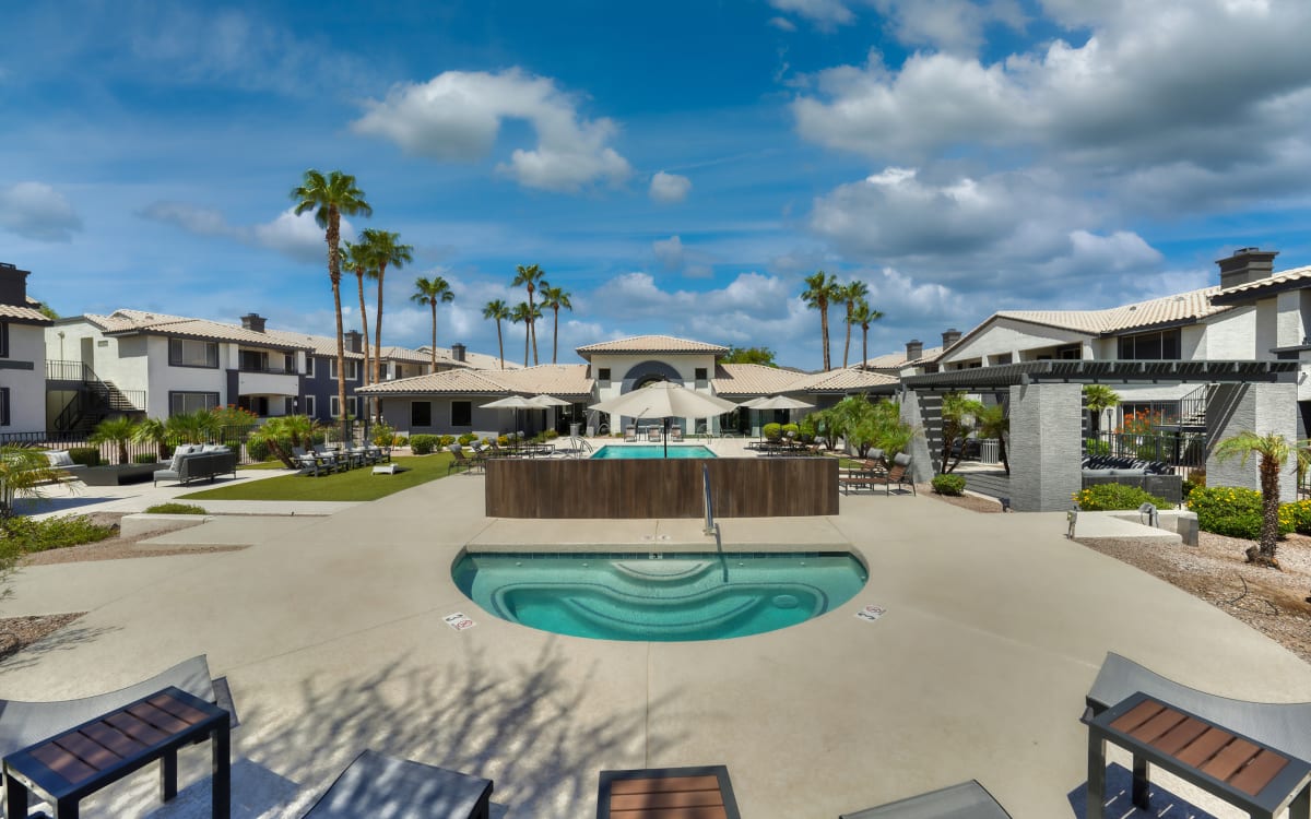 Spa and hot tub at Mountainside.