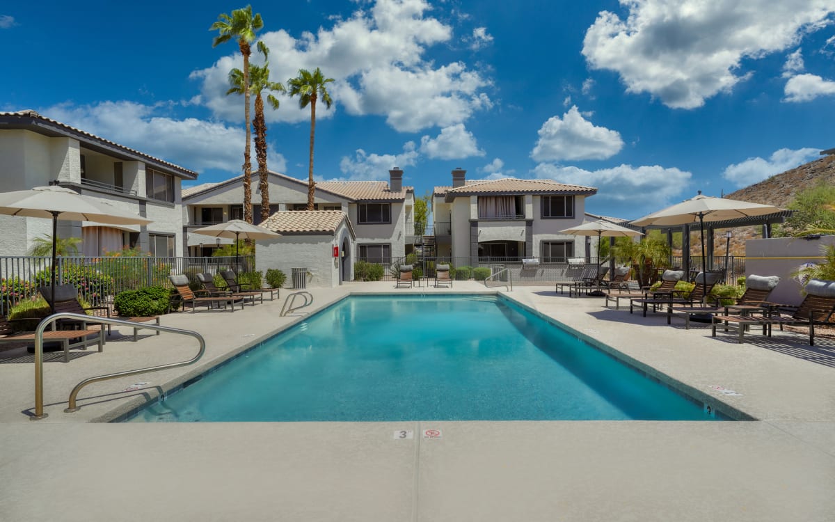 Pool and poolside area at Mountainside.