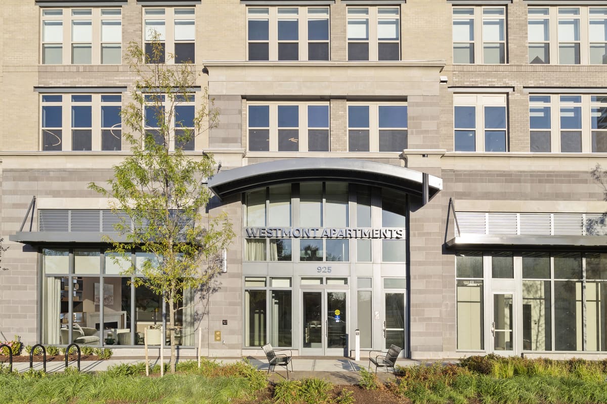Photos and Video of Westmont Apartments in Arlington, VA