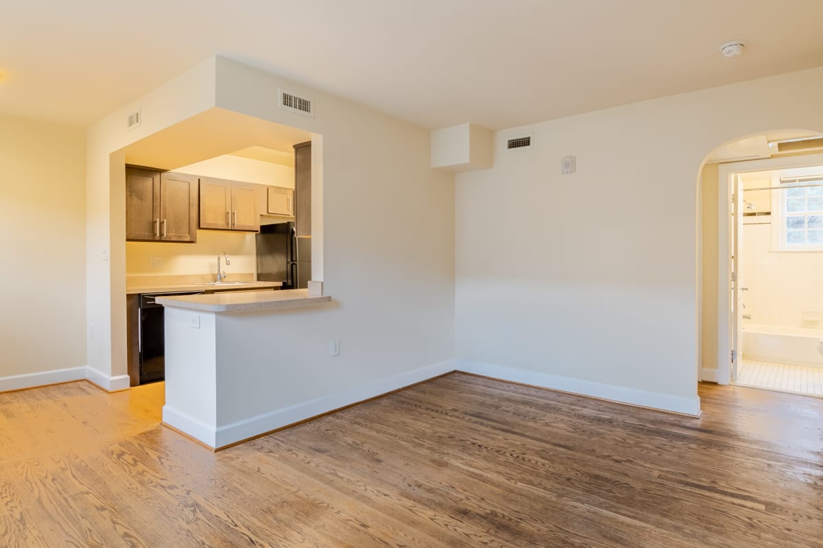 Photos and Video of Clarendon Court in Arlington VA
