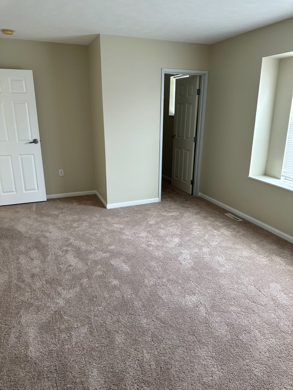 Photos and Video of Tremont Pointe Apartments in Cleveland, OH