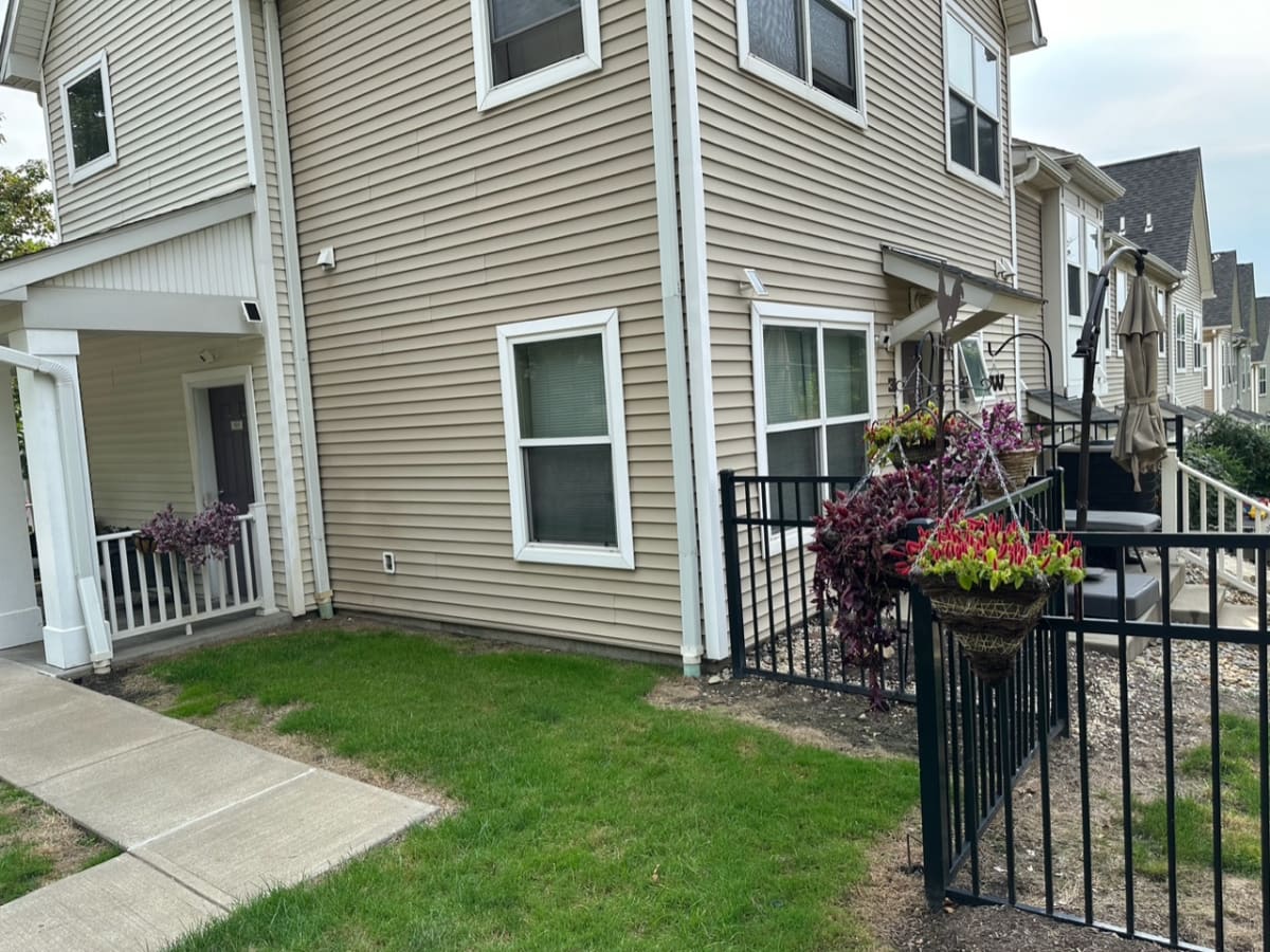 Photos and Video of Tremont Pointe Apartments in Cleveland, OH