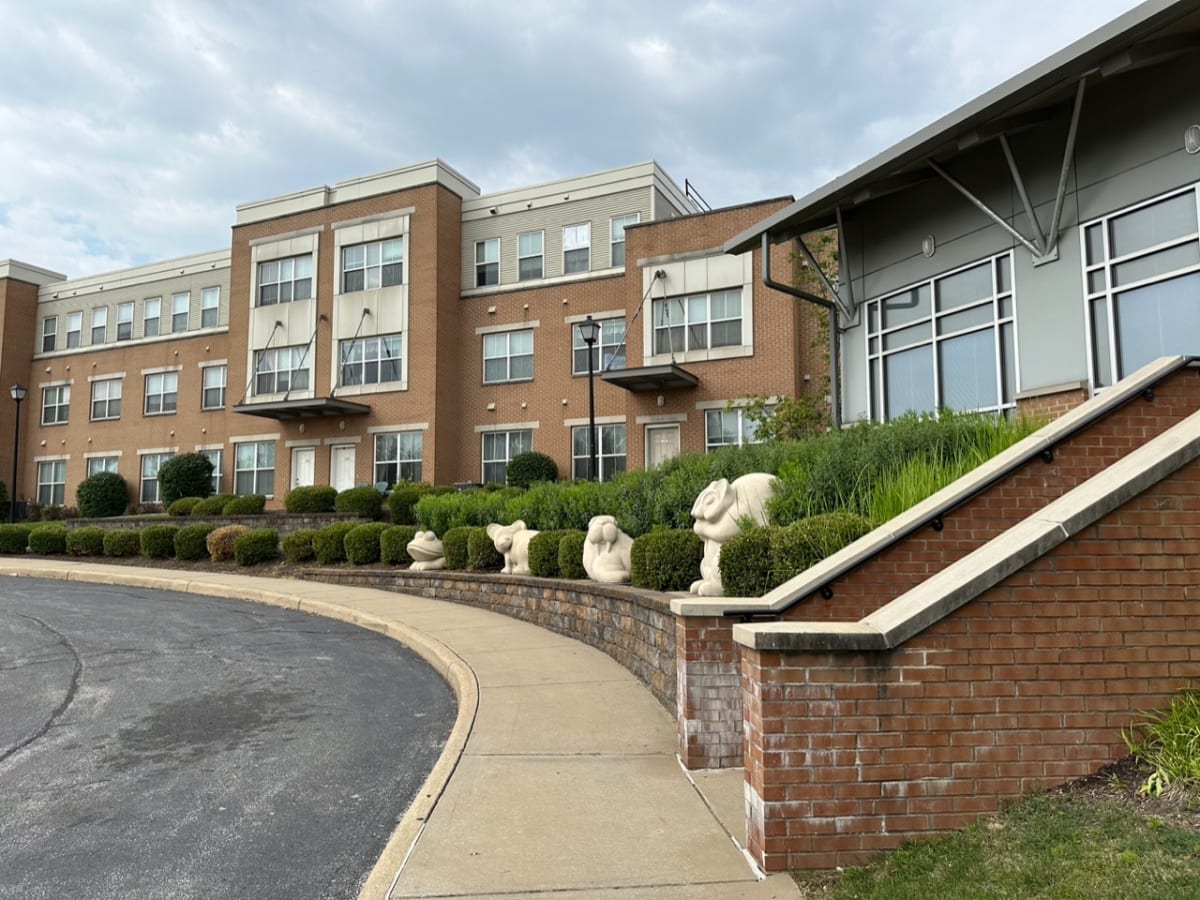 Photos and Video of Tremont Pointe Apartments in Cleveland, OH