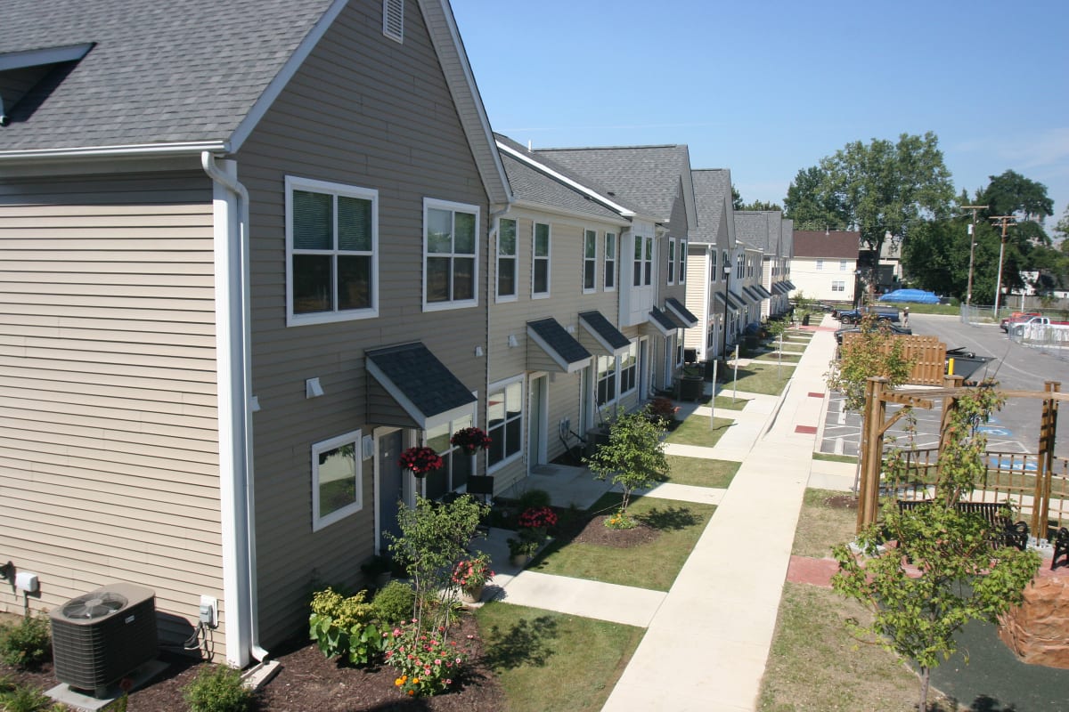 Photos and Video of Tremont Pointe Apartments in Cleveland, OH