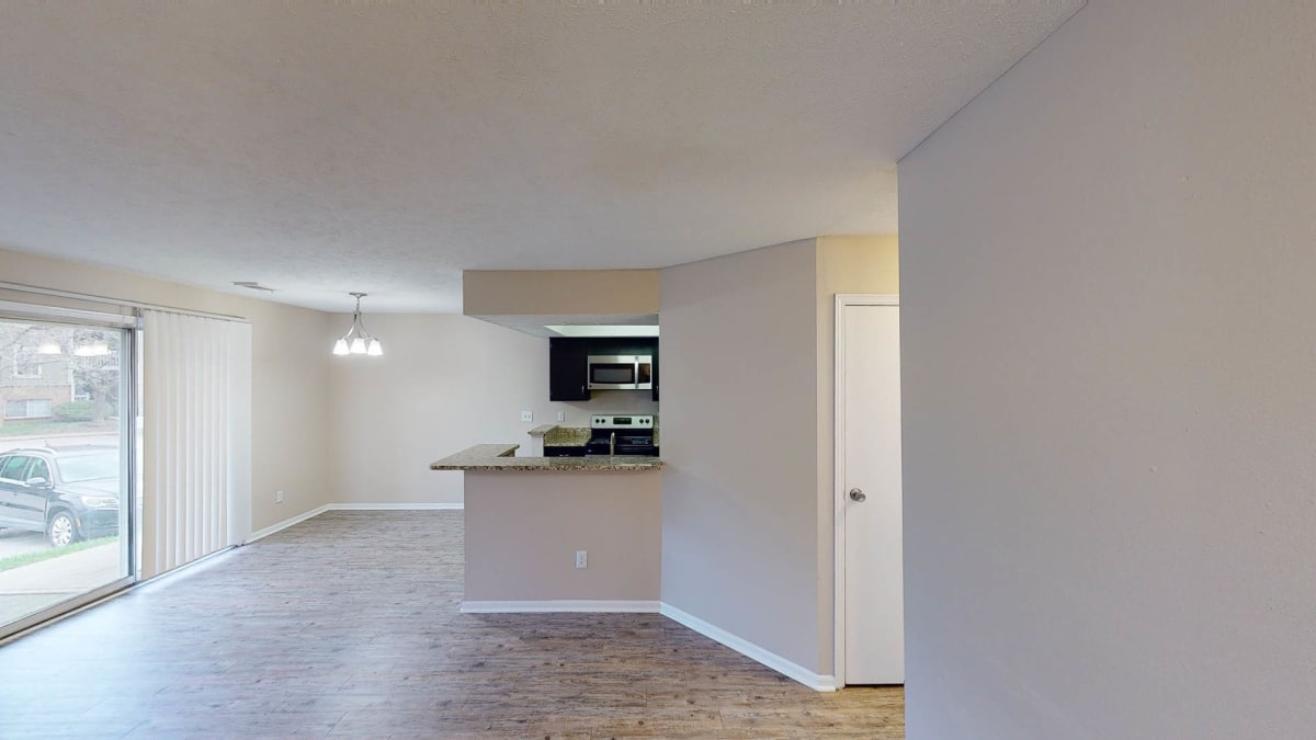 Apartments for Rent in Oakley, Cincinnati BrookStone Village