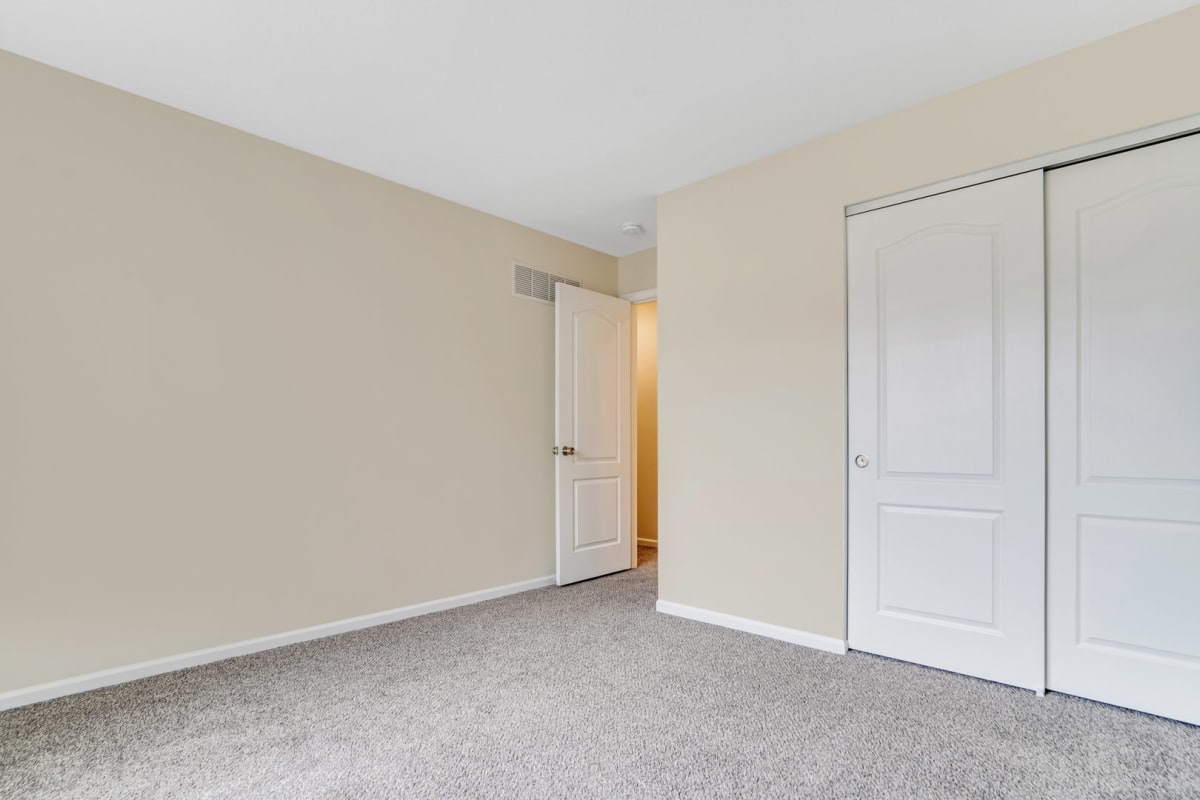 St. Charles Apartments Glen at Bogey Hills