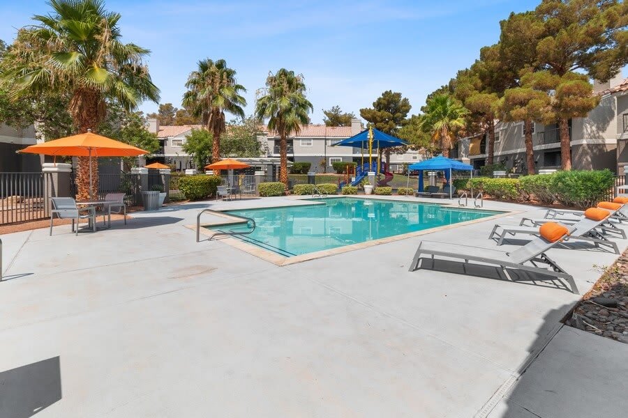 Photos of Reflections at the Lakes apartments in Summerlin