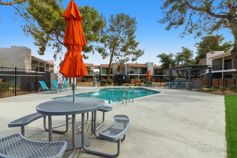 Photo Gallery Bridges on Tropicana