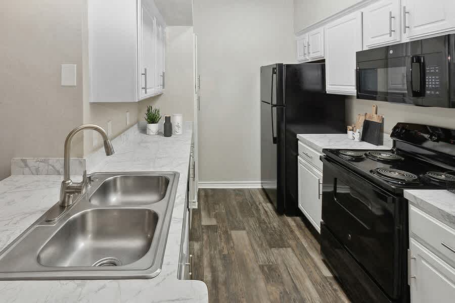 Belmont At Duck Creek apartment photo