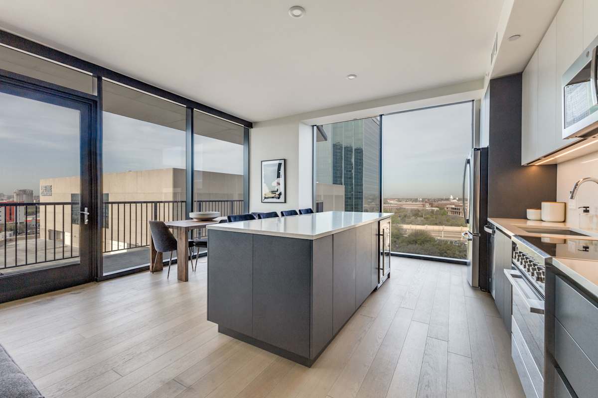Eastline apartment photo