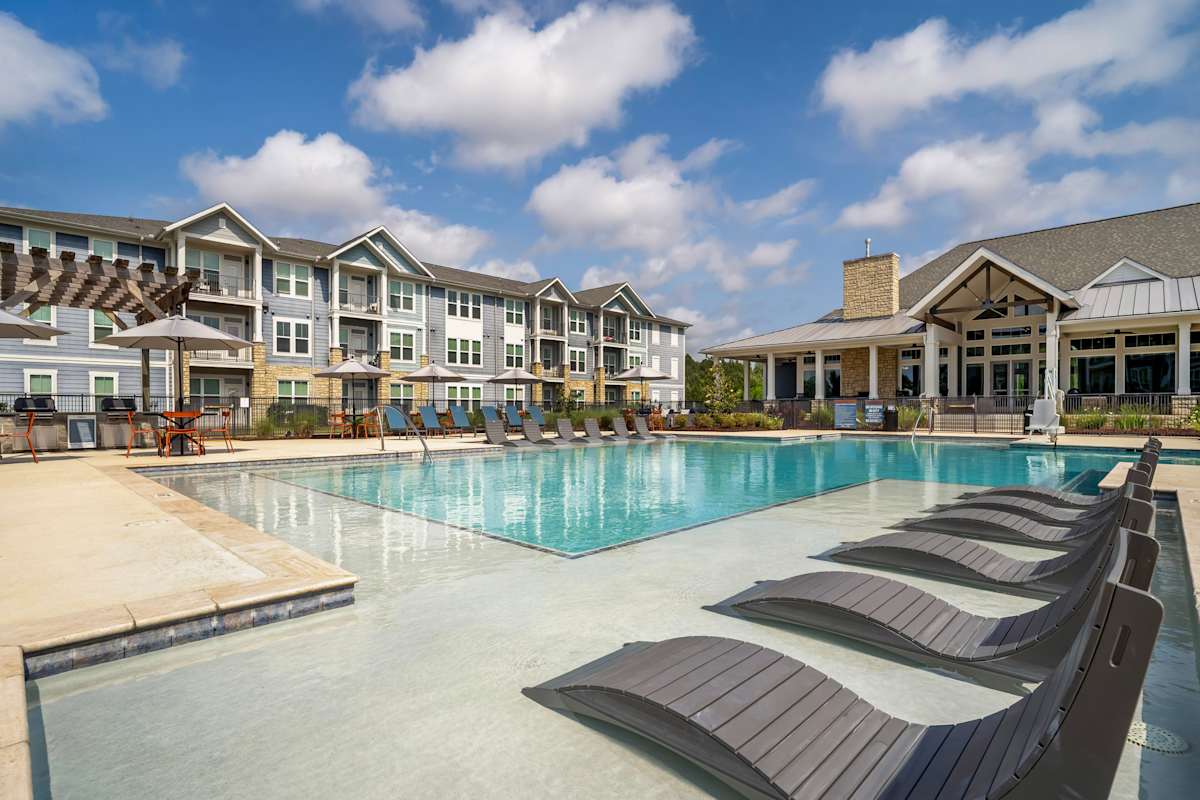 Luxury Apartments for Rent in Slidell | The Mason Fremaux Park
