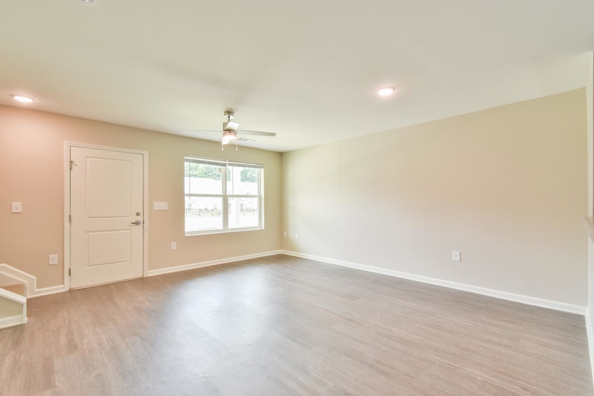 Photos and Video of Canaan Crossing in Madison, GA