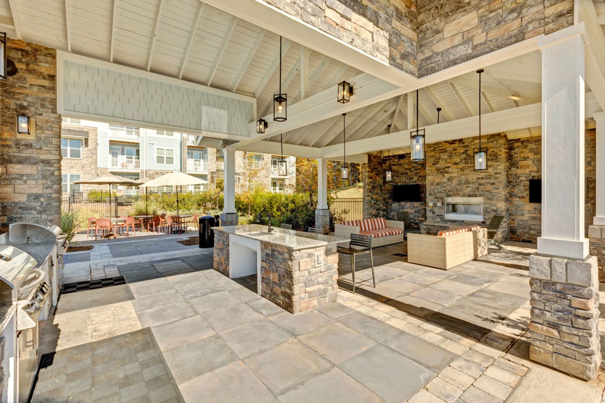 Photos and Video of Argento at Kellswater Bridge Apartments in