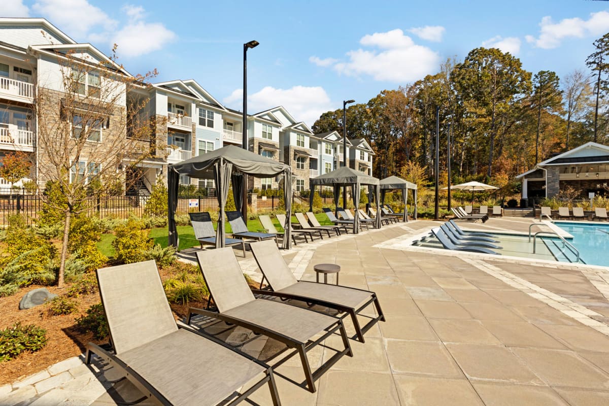 Photos and Video of Argento at Kellswater Bridge Apartments in