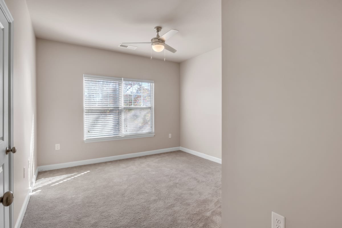 Photos Wellsley Park at Deane Hill Apartments Luxury Apartments in