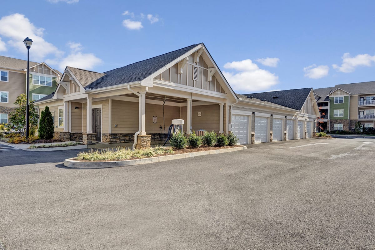 Photos and Video of Wellsley Park at Deane Hill in Knoxville, TN