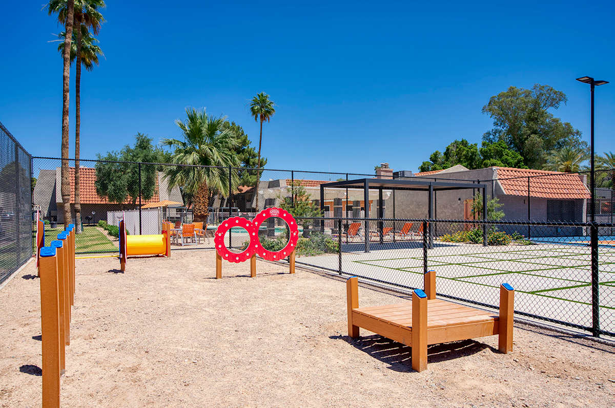 Enclosed dog exercise area at Granite Bay.