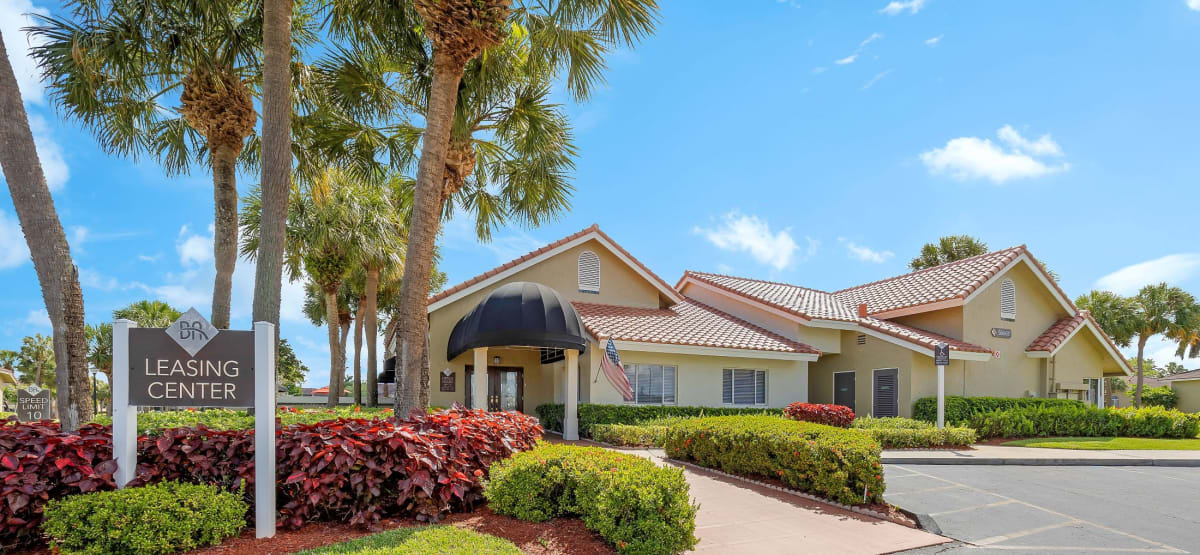 Photos and Video of Boca Arbor Club Apartments in Boca Raton, FL