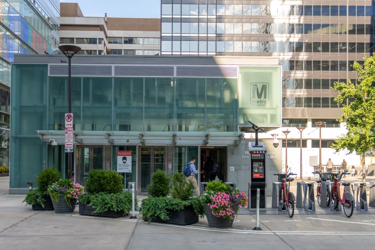 Apartments for Rent in Rosslyn, VA 1500 Arlington Apartments