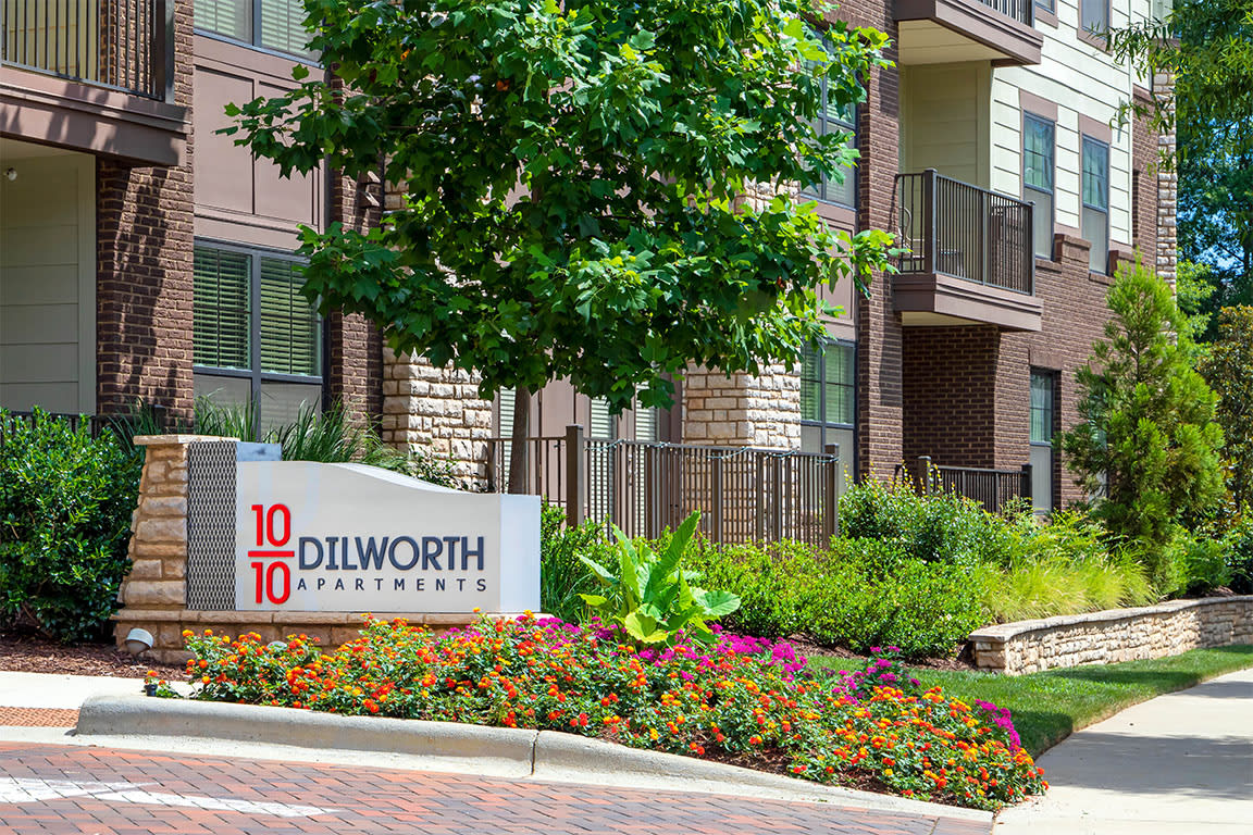 Charlotte, NC Luxury Apartments for Rent 1010 Dilworth Apartments