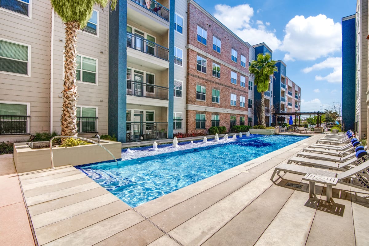 78209 Zip Area Apartments Republic at Alamo Heights