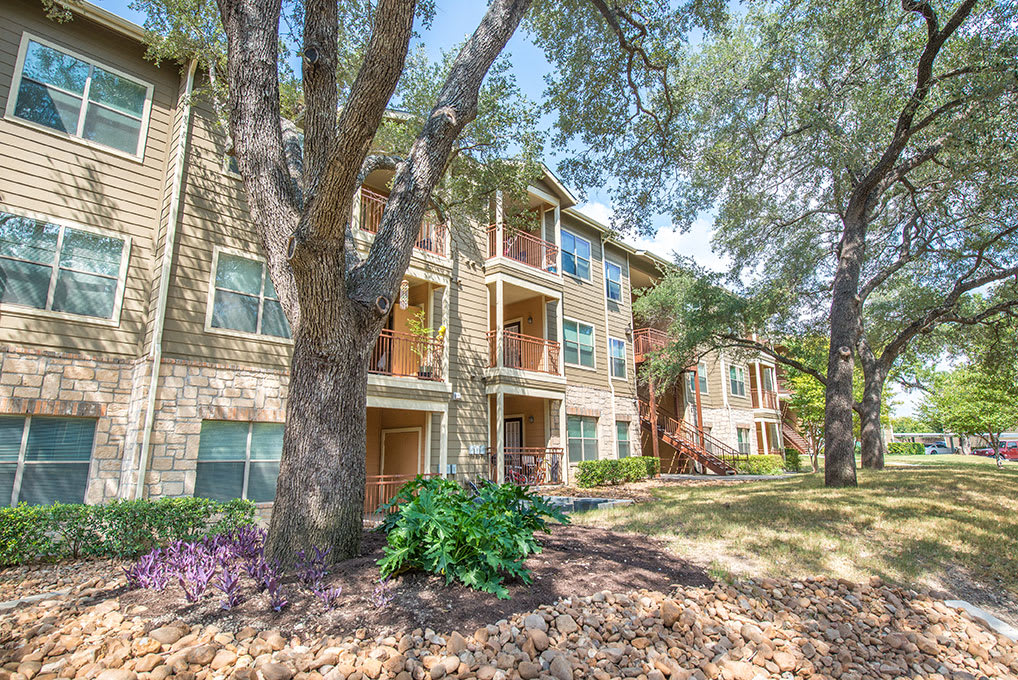 Apartments for Rent in Universal City, TX Arya Grove Photos