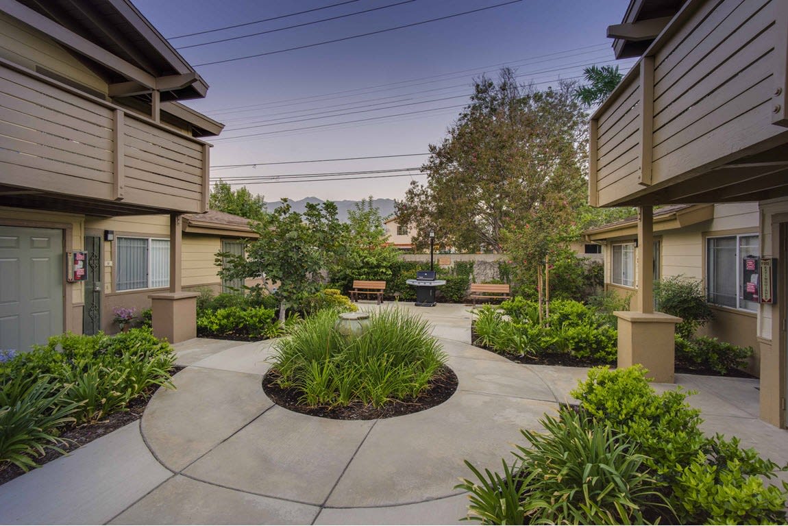 Photos and Video of Regency Court Apartments Affordable Apartments in Photos and Video of Regency Court Apartments Affordable Apartments in