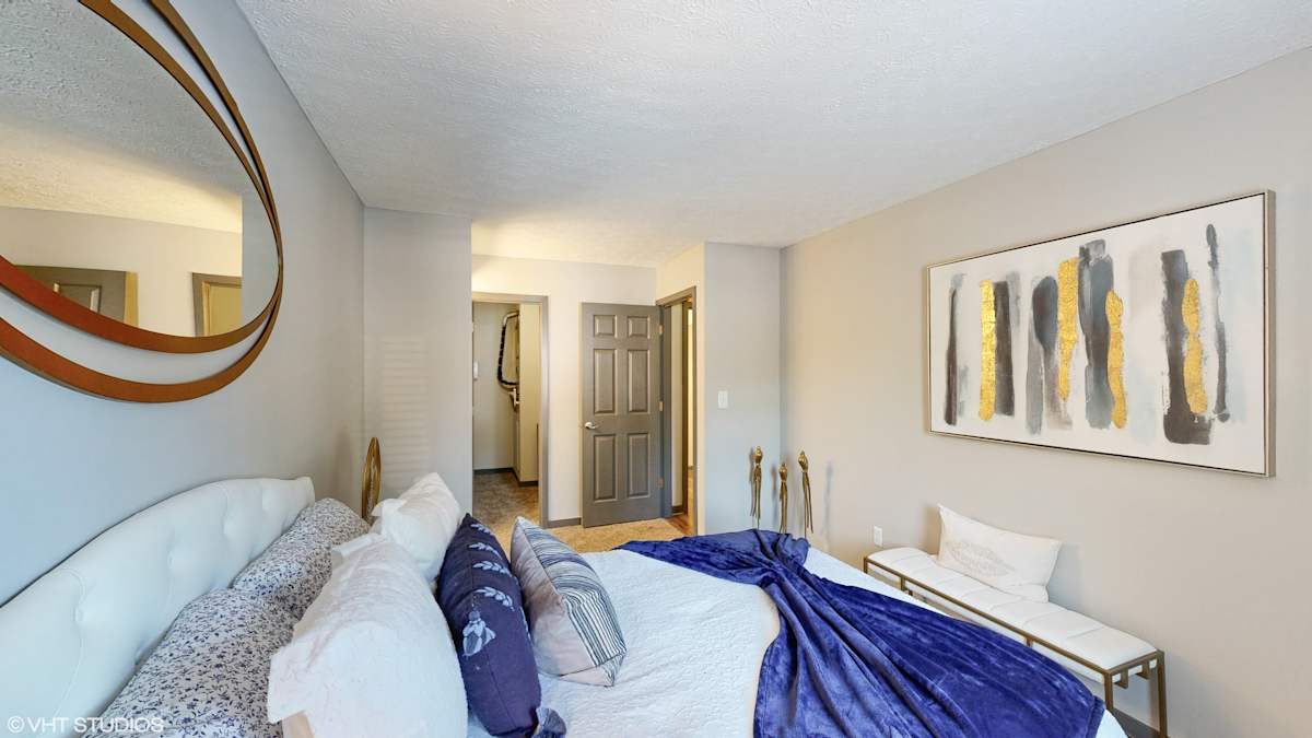 Silvertree at Little Turtle Apartments bedroom interior - Westerville, OH