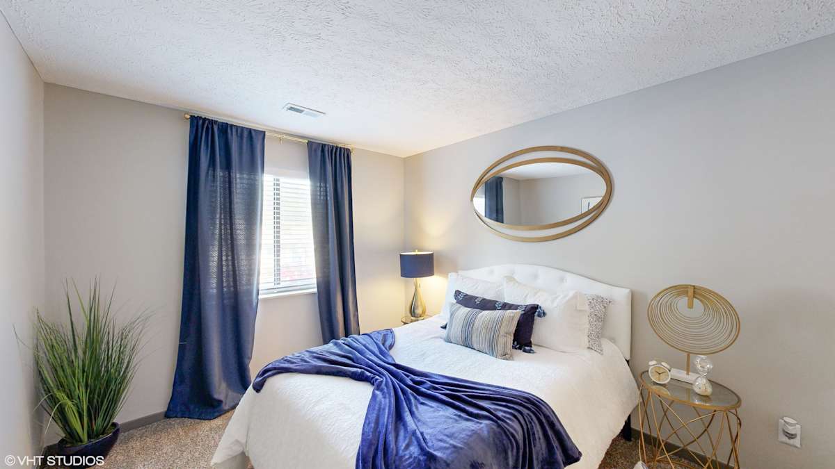 Silvertree at Little Turtle Apartments bedroom with curtains - Westerville, OH