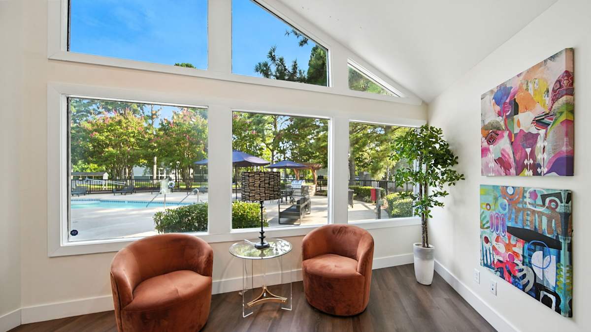 The Vale Apartments and Townhomes clubhouse seating and wall art - Cordova, TN