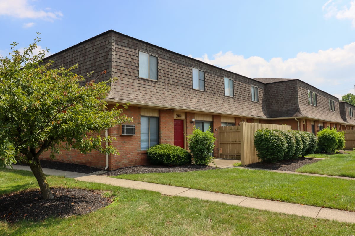 Property details for Rosebrook Village from Oakwood Management