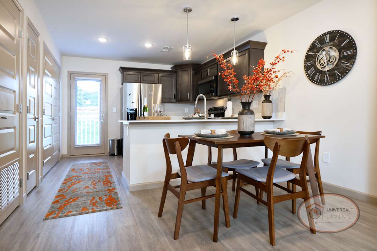 Photos and Video of Universal at Mountain View in Johnson City, TN - Mountain View Apartments In Downtown Area