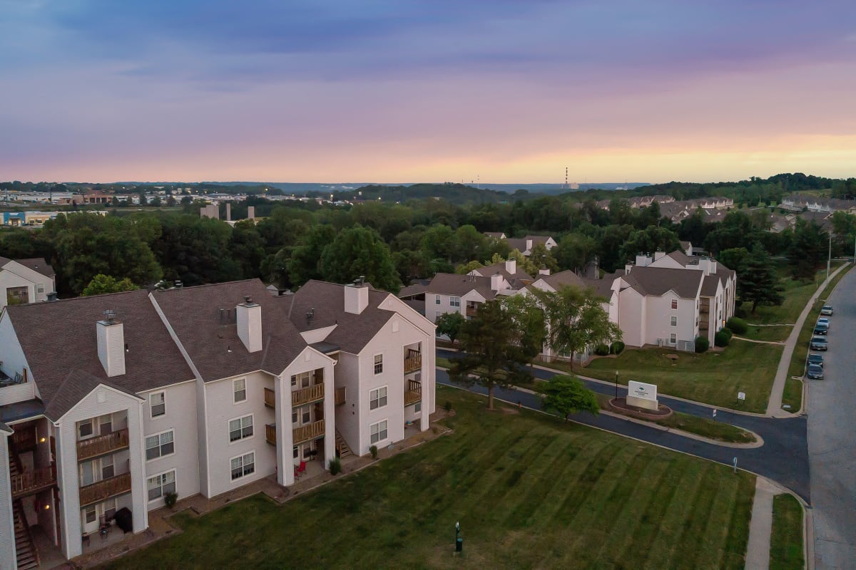 Pennighton Ridge Photos and Video of Bennington Ridge in Kansas City, MO