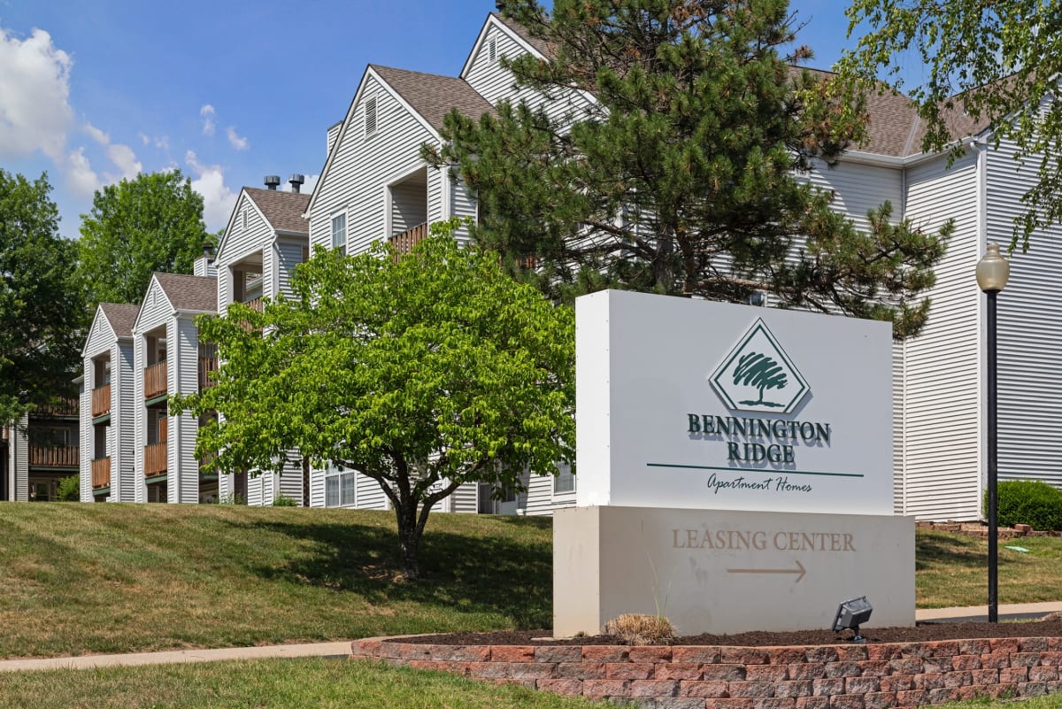 Pennighton Ridge Photos and Video of Bennington Ridge in Kansas City, MO