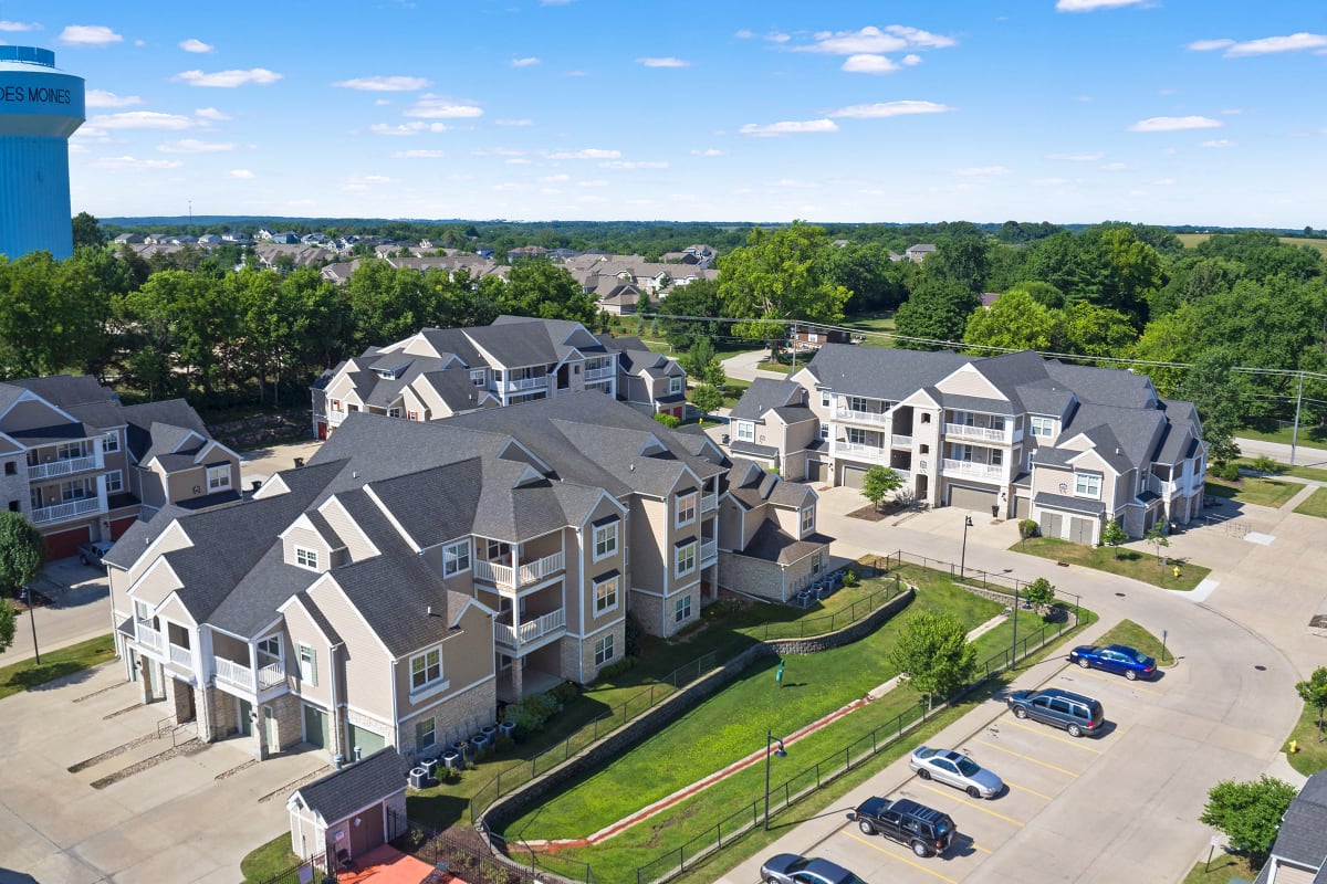Mansions At Jordan Creek