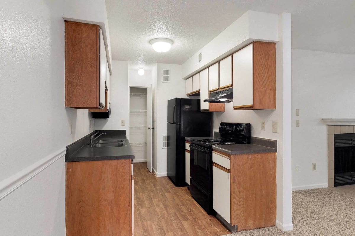 Pennighton Ridge Photos and Video of Bennington Ridge in Kansas City, MO