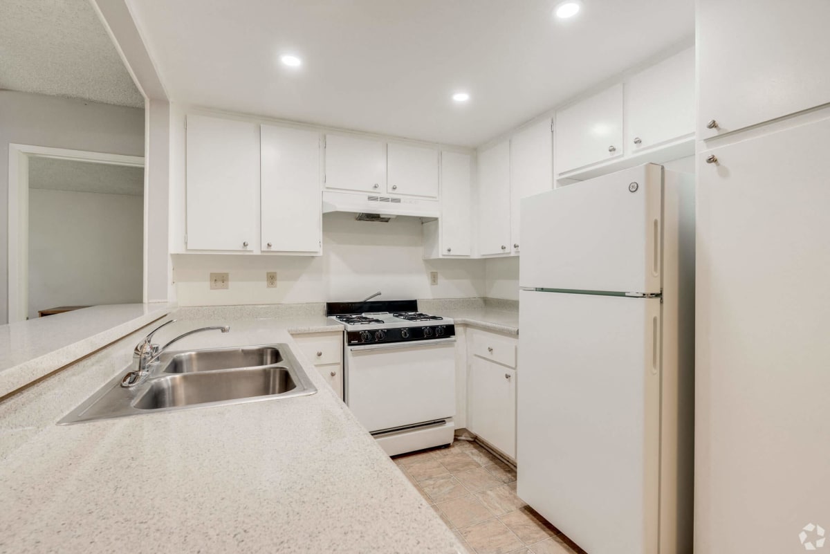 Photos and Video of Alosta Place in Azusa, CA