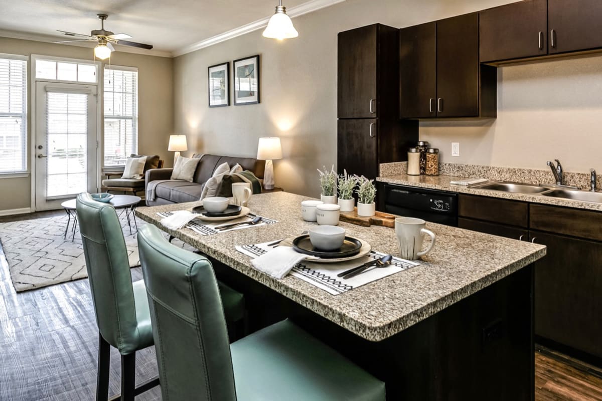 Luxury Apartments in West Omaha | Legacy Commons