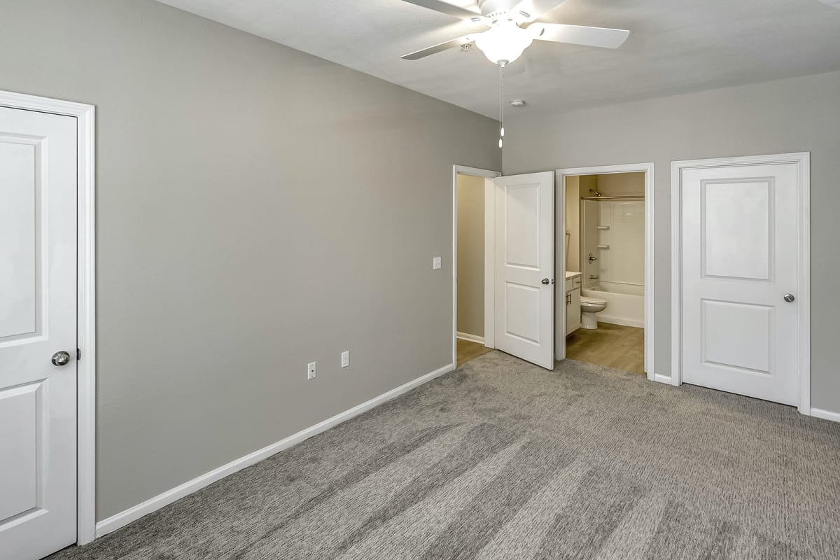 West Omaha Apartments for Rent Legacy Commons Photos