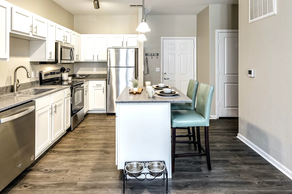 West Omaha Apartments for Rent Legacy Commons Photos