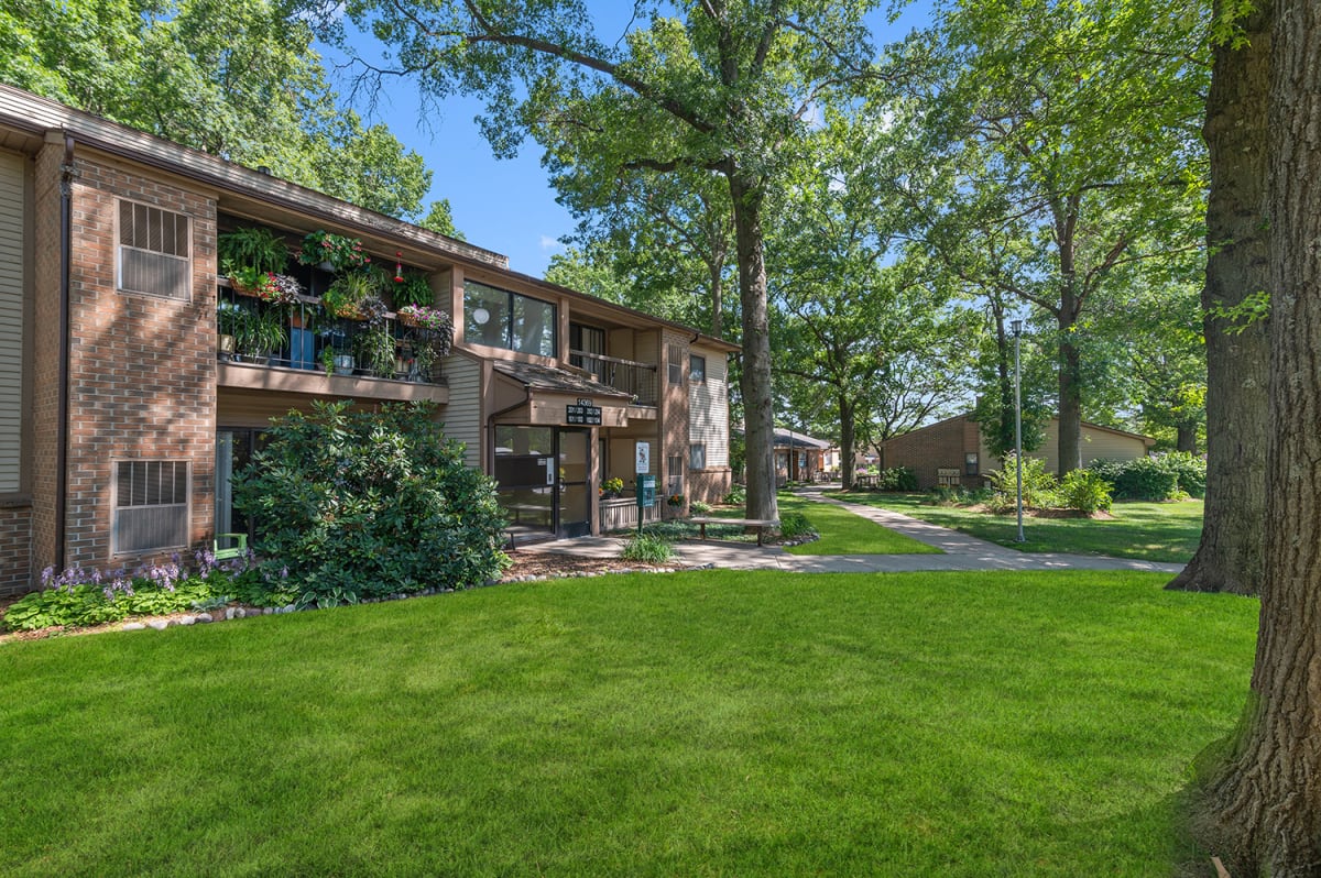 Photos and Video of Pine Creek Apartments Holland, MI in Holland, MI