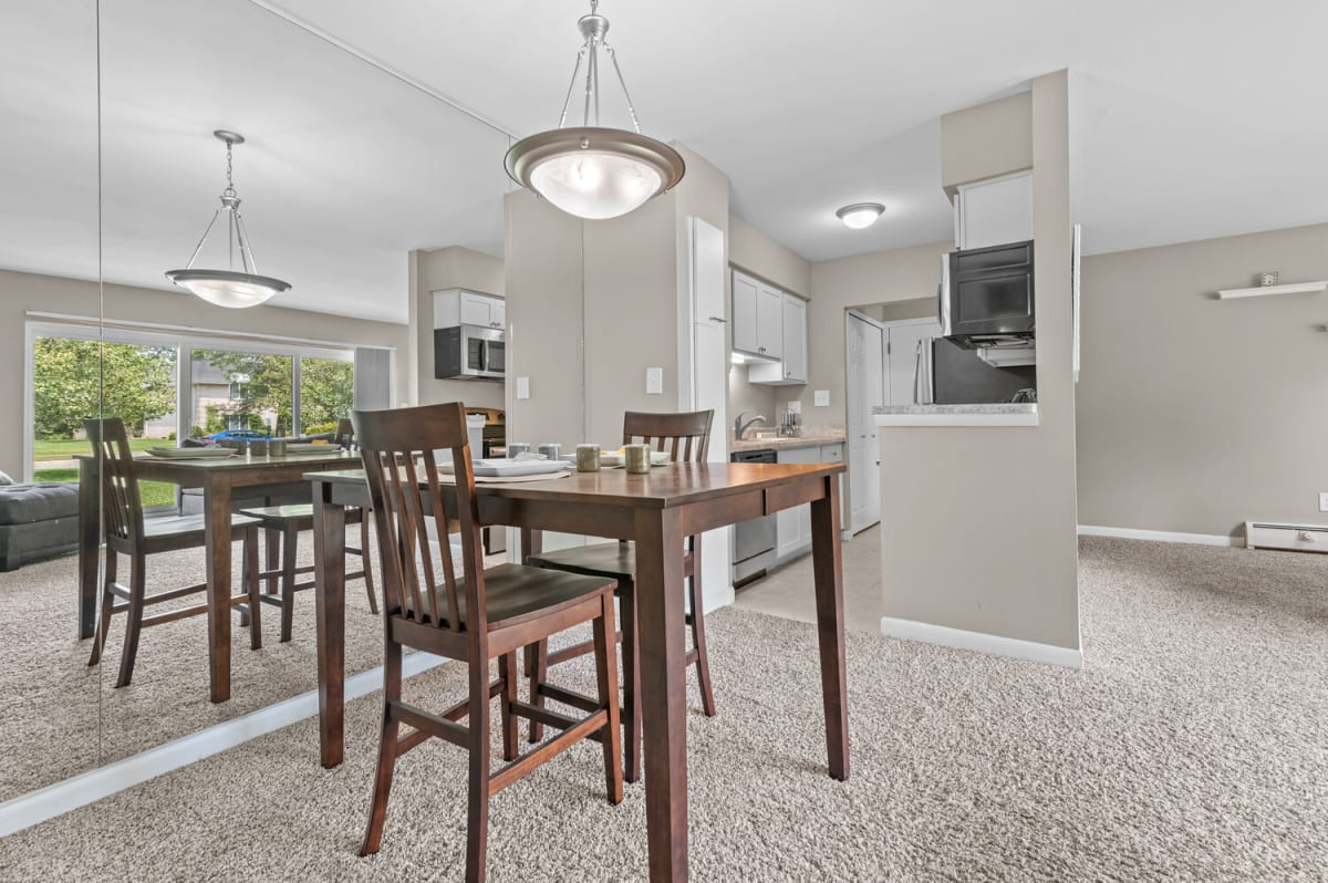 Apartments for Rent in Livonia, MI | Apple Ridge Apartments