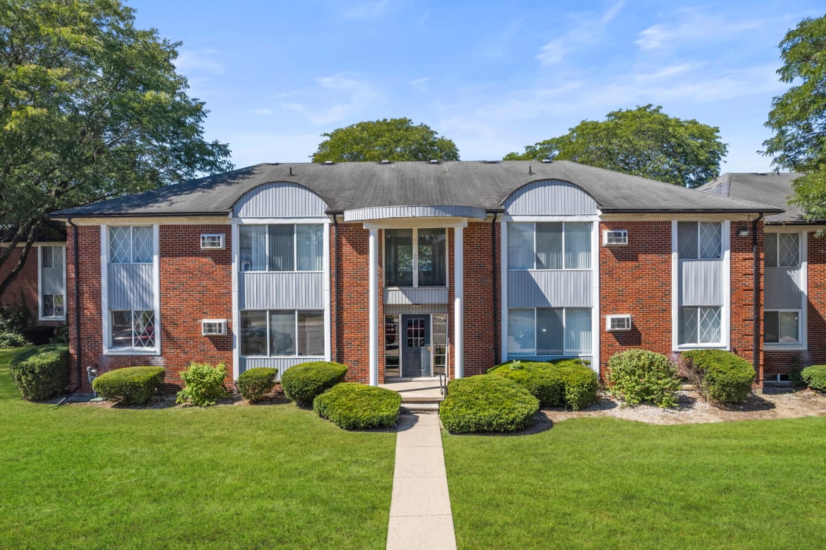 Photos and Video of Carriage Park Apartments Dearborn Heights, MI in