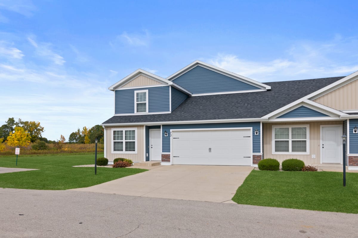 Photos and Video of Perry Creek Townhomes Midland, MI in Midland, MI