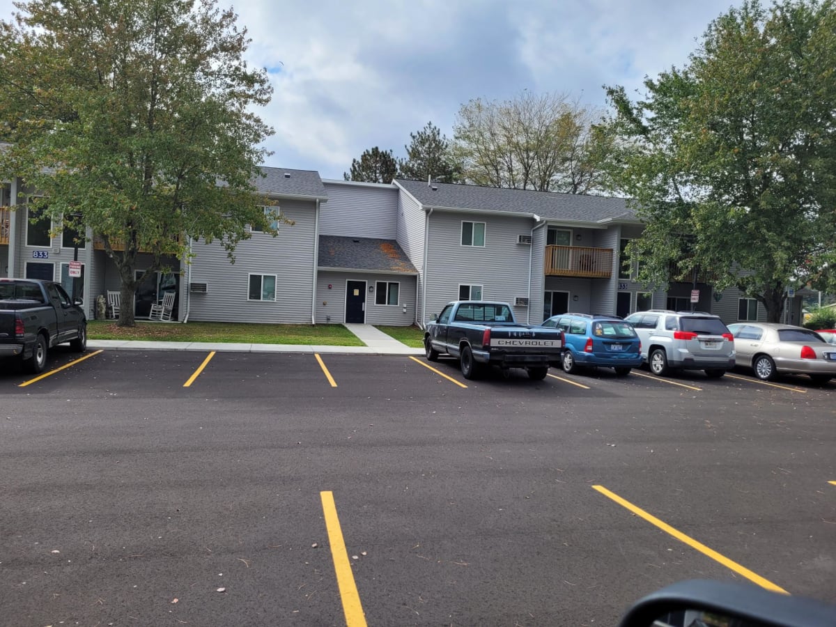 Photos and Video of LAKEWOOD APARTMENTS in Stockbridge, MI