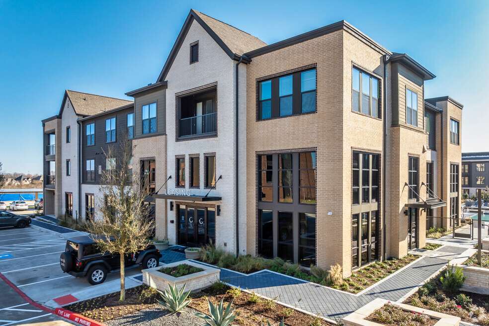 Vero McKinney apartment photo